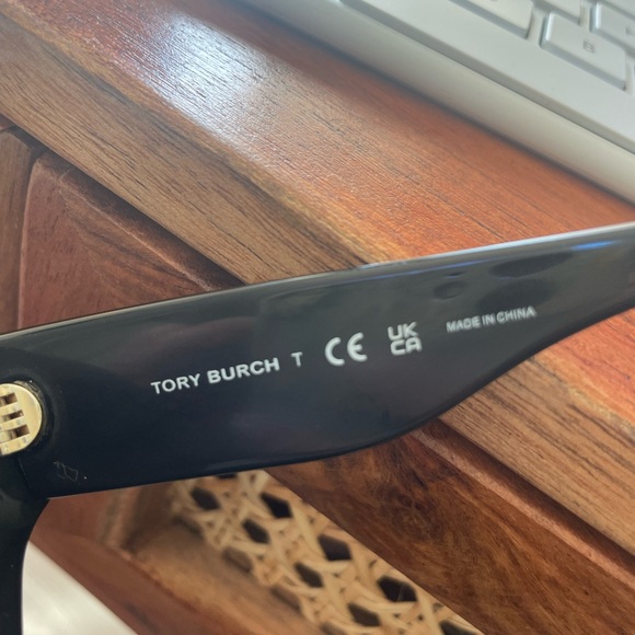 TORY BURCH CAT EYE SUNGLASSES GREAT CONDITION - Picture 6 of 12